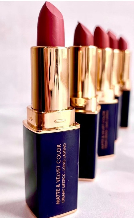 رژ لب جامد ساریسا با جلوه مات و مخملی