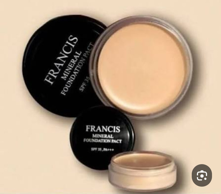 کرم پودر فشرده فرانسیس با قابلیت پوشانندگی و ماندگاری بالا