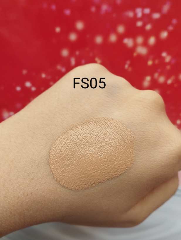 کرم پودر مات مای مناسب پوستهای نرمال شماره FS05