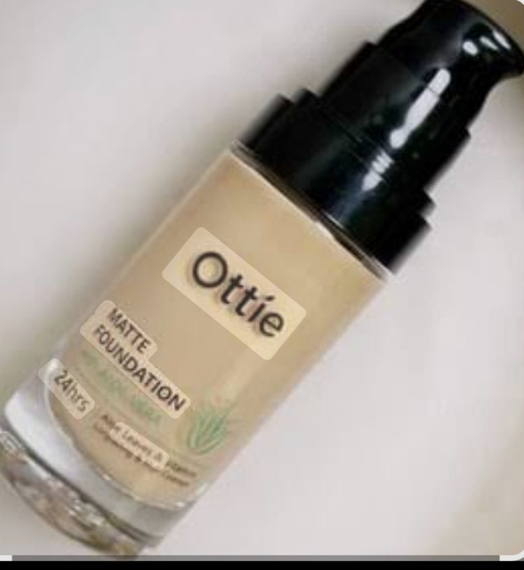 کرم پودر مات اوتی با پوشش بسیار عالی ،مات ،مخملی