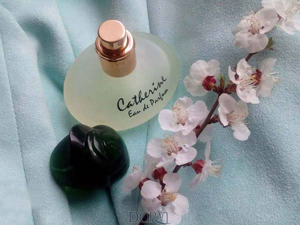 ادکلان ادوپرفیوم زنانه کاترین رصاصی اورجینال حجم۴۵میل