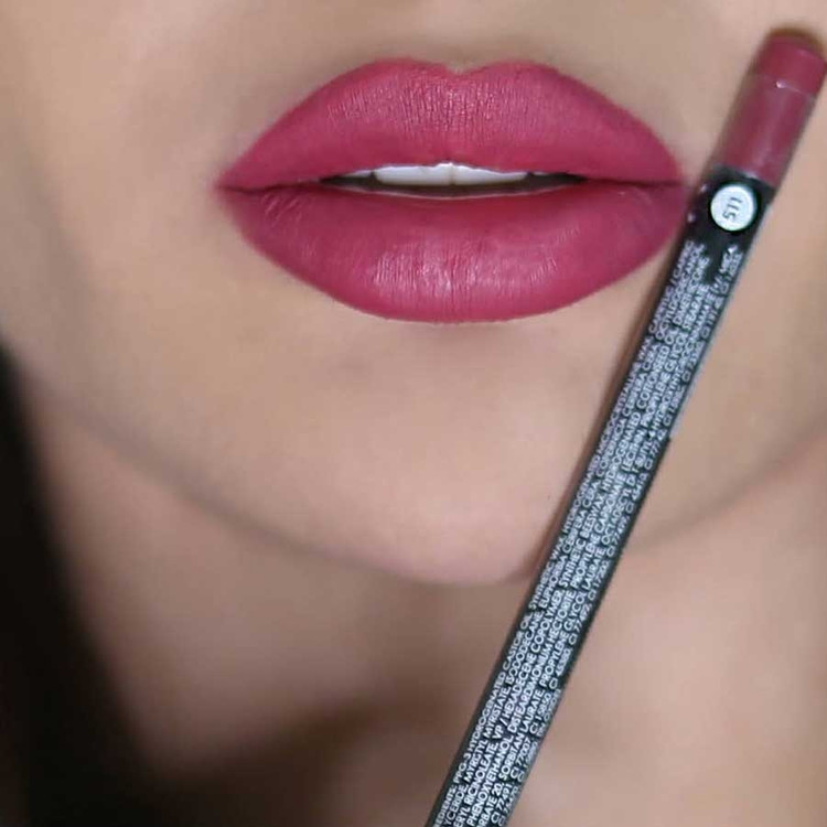 خط لب (مدادلب) گلدن با بافت نرم و مخملی اورجینال وزن۳گرم